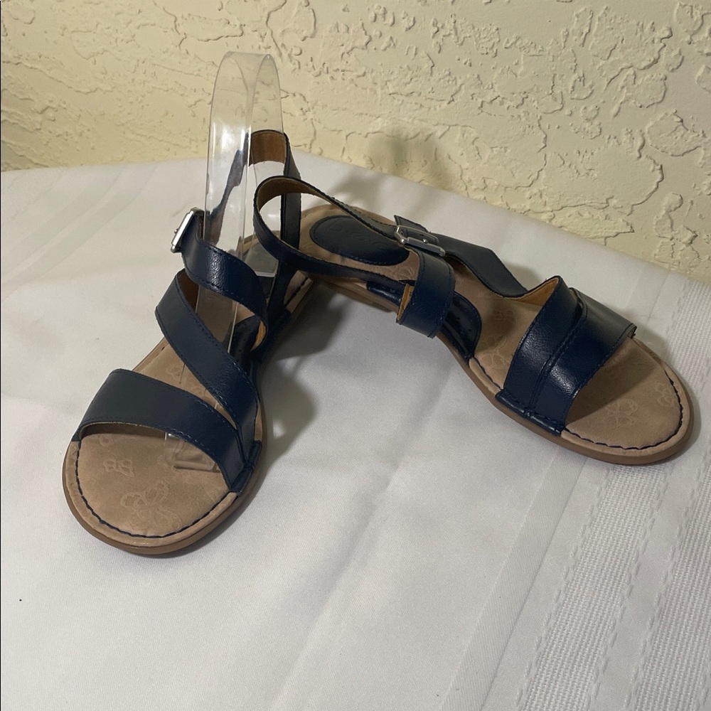 BOC ANCKLE STRAP Women's Navy Sandals size: 8M - Picture 2 of 9